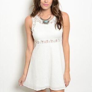 *Clearance* En Creme Fashionable White Lace Dress